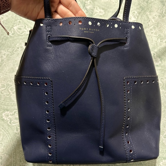 Tory Burch Handbags - EUC Tory Burch tote